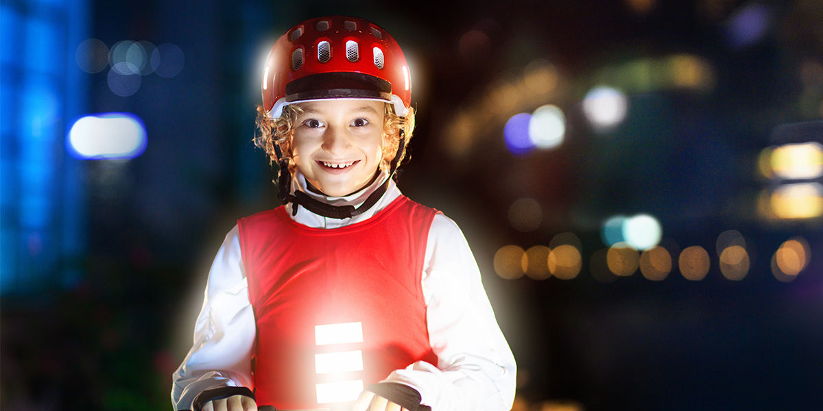 Child safety on dark street, Gloweek campaign